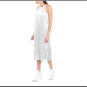 Line + Dot Reve silver satin casual maxi dress size small